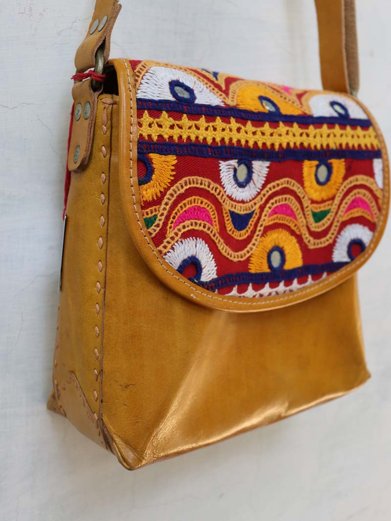 Handcrafted Leather Bag – handsondastkar.com