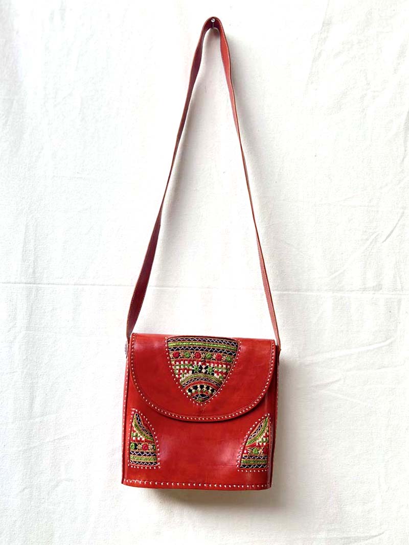 Various Colour Emboridery Kutch Kutchi Embroidery Hand Bag at Rs 275/number  in Chennai